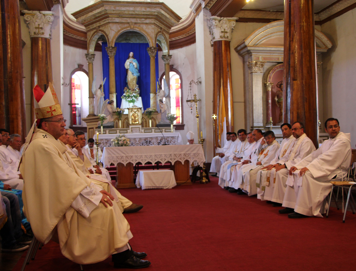 Photo of Arzobispo Rebolledo realiza misión territorial con comunidades del Elqui y Limarí en Vicuña