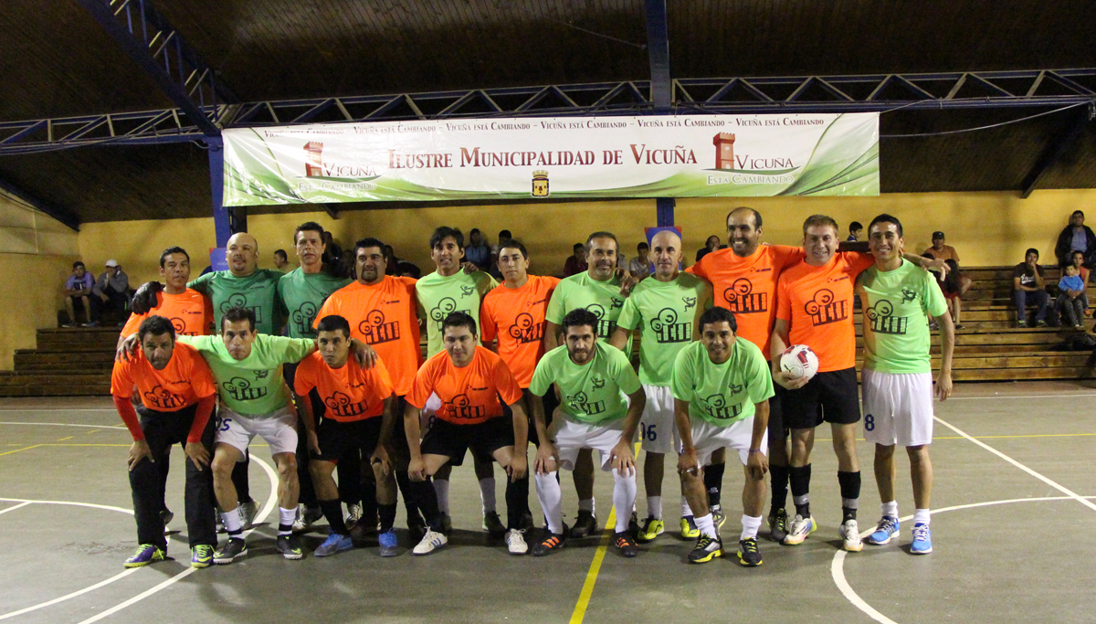 Photo of Ex jugadores profesionales se enfrentaron a “Los Tibaldos” campeones de la Liga de Baby Fútbol