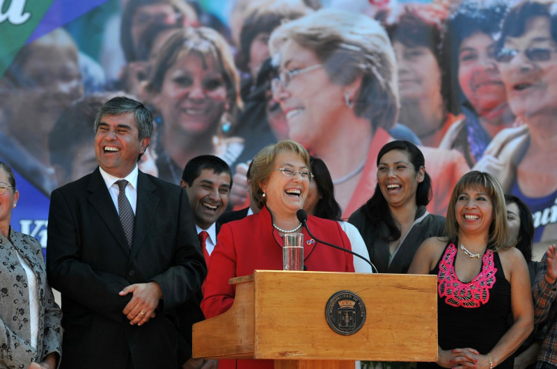 Photo of Presidenta Michelle Bachelet inaugura hoy la remodelación de la plaza de Vicuña