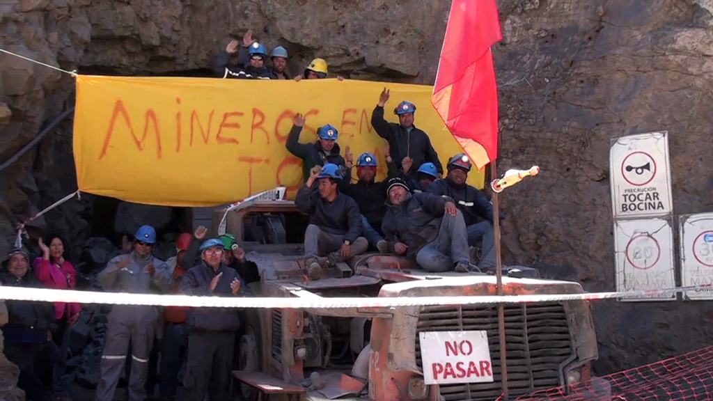 Photo of Matías Walker respalda a trabajadores de Minera Linderos a los que se les adeuda remuneraciones