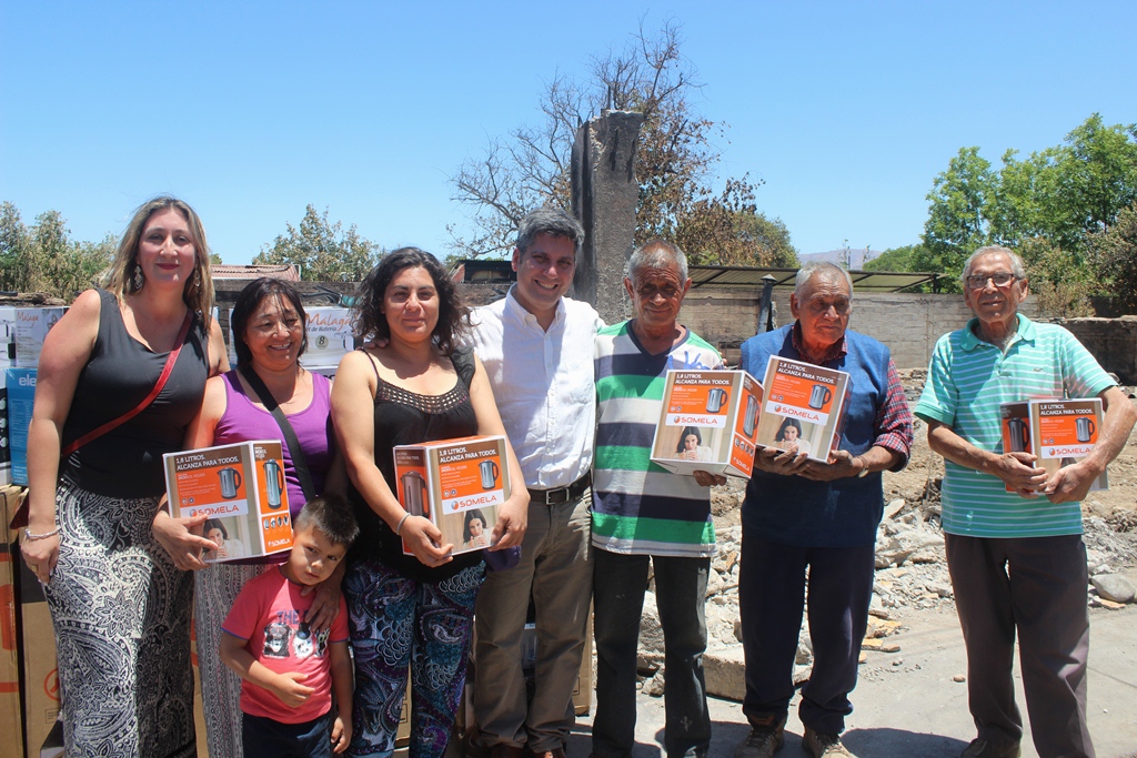 Photo of Intendencia realiza aporte a afectados por grave incendio de Vicuña