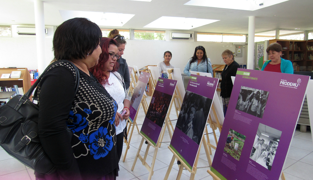 Photo of Exposición fotográfica en Vicuña revela las desigualdades que enfrentan las mujeres en el Chile actual