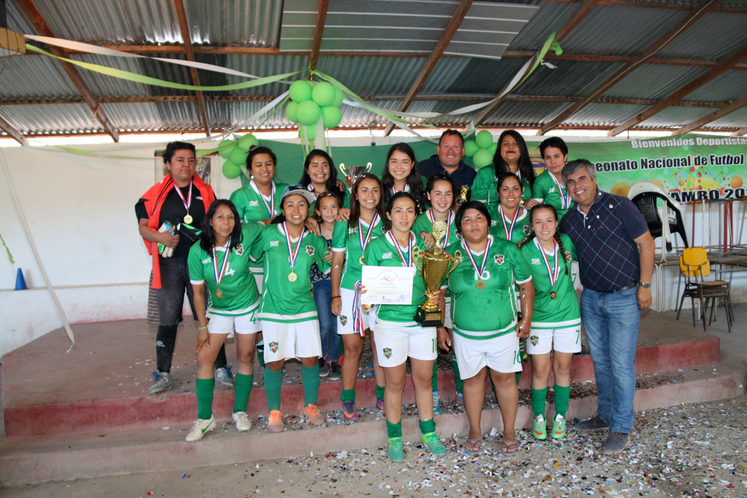 Photo of CD Unión Esperanza fueron las campeonas del torneo de Clausura de la Liga Femenina