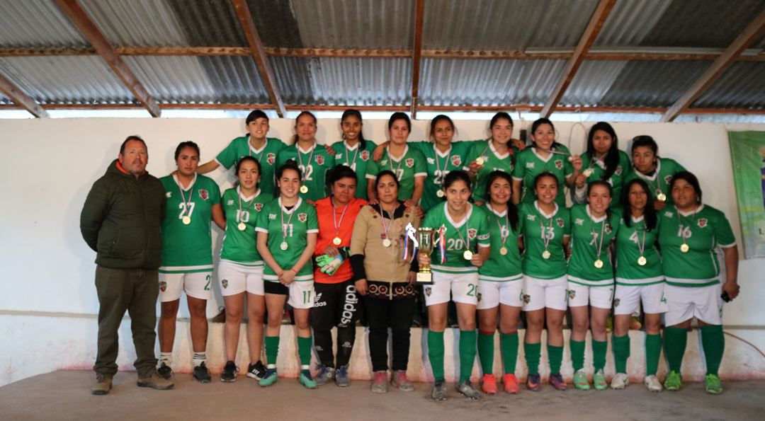 Photo of Unión Esperanza de El Tambo es el “bicampeón” del Fútbol Femenino de Vicuña y Paihuano